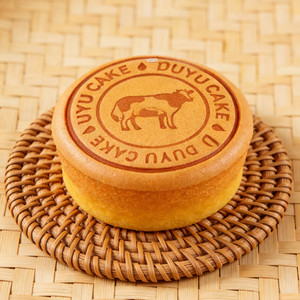 12.58oz/1bag (Includes 6 packages)[Xin Xiaoyu] Light Cheesecake,Fluffy & Moist Japanese-Style Soufflé Cheesecake, Subtly Sweet with a Milky Aroma, Individually Wrapped for a Wholesome Breakfast, Dessert