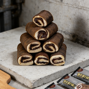 1.04LB/1bag Explosive Black Chocolate Flavor Bread,Soft Bread Exploding with a Rich, Gooey Dark Chocolate Filling, Perfect Indulgent Treat for Chocolate Lovers and Dessert Cravings