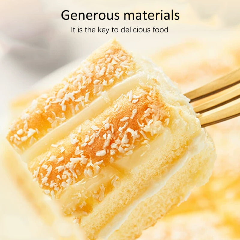 2.04LB/1boxed(Includes 50 packages)[Three Squirrels] Coconut Tender Cake